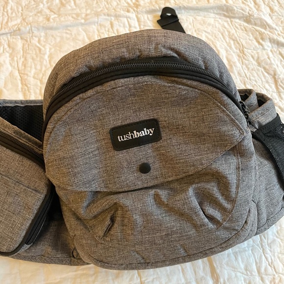 Baby hip carrier - Picture 3 of 6